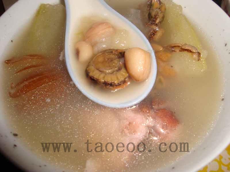 猪展鲍鱼节瓜花生眉豆汤